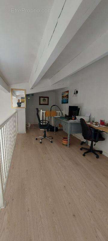 GARD. 30.NIMES. Quartier La Cigale. Belle maison de 119 m2 sur terrain arboré de 1250 m² avec piscine 10 X 6 ? Dépendance ? Capi - photo 10