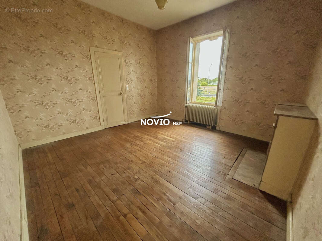 Maison 153 m² à Chatellerault  - photo 6