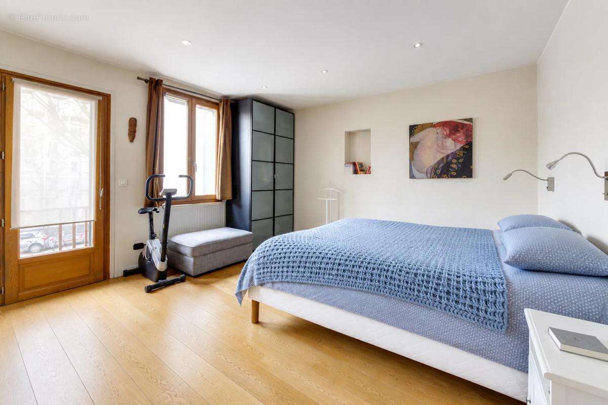 Saint-Ouen-sur-Seine - Garibaldi - Maison 146 m² - 5 pièces - photo 9