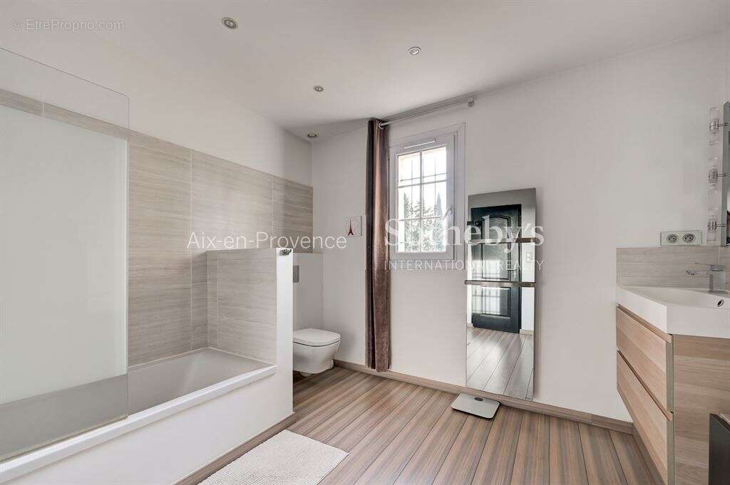 Maison à AIX-EN-PROVENCE