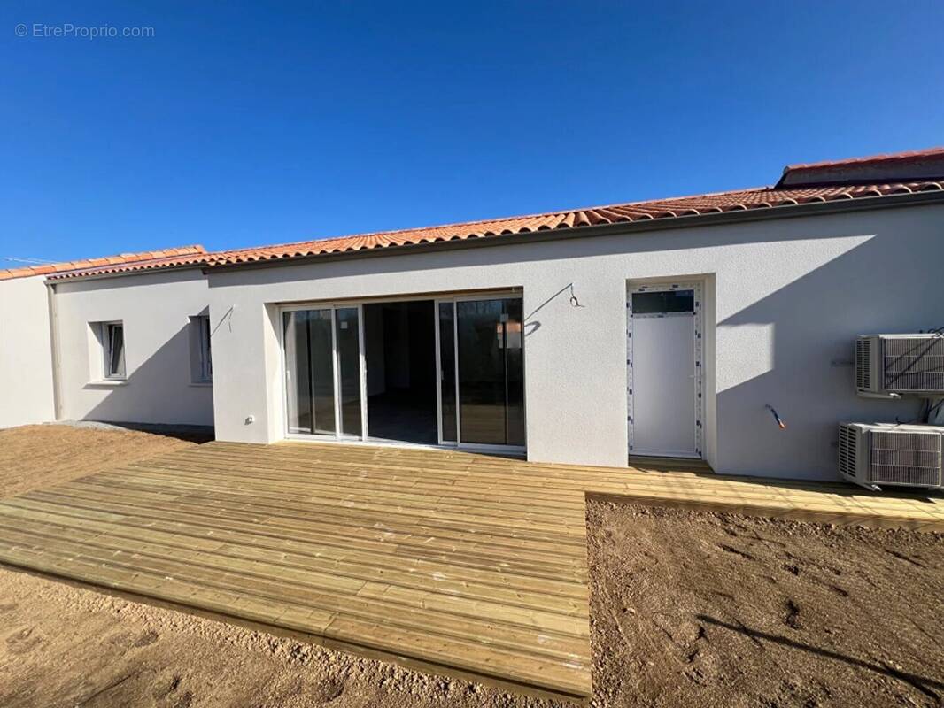 Maison à TALMONT-SAINT-HILAIRE