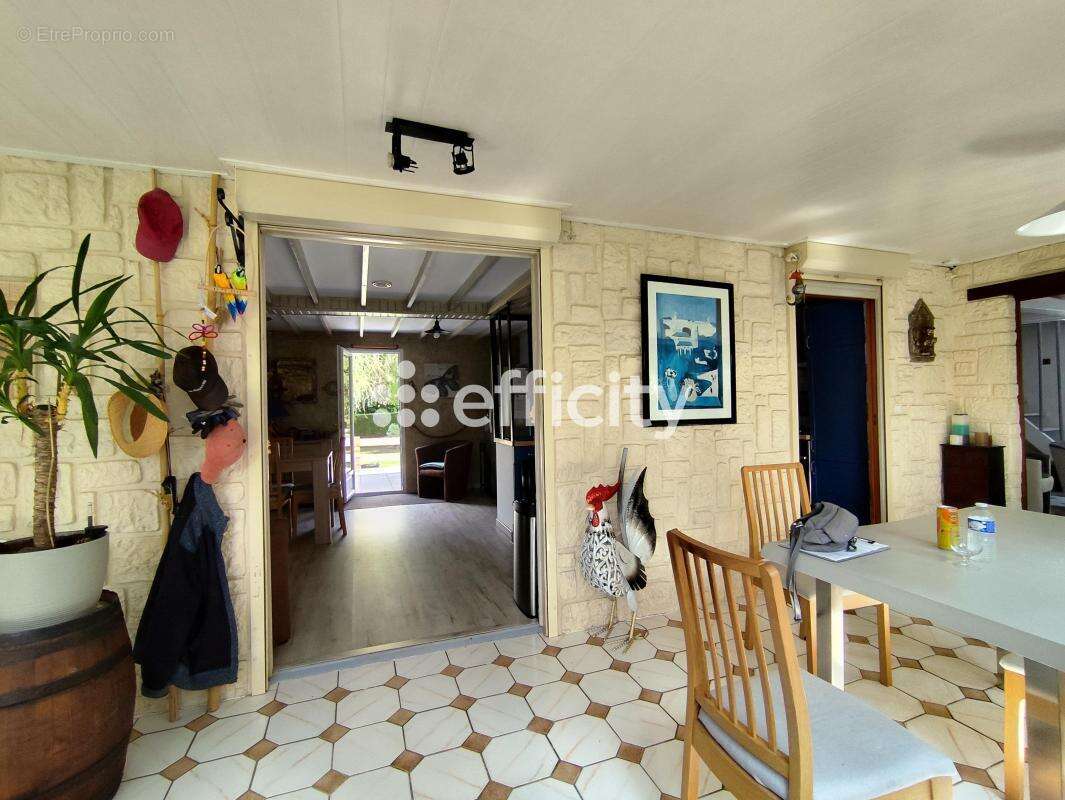 Maison à SAINTE-GAUBURGE-SAINTE-COLOMBE