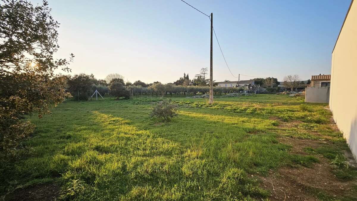 Terrain à SAINT-QUENTIN-LA-POTERIE