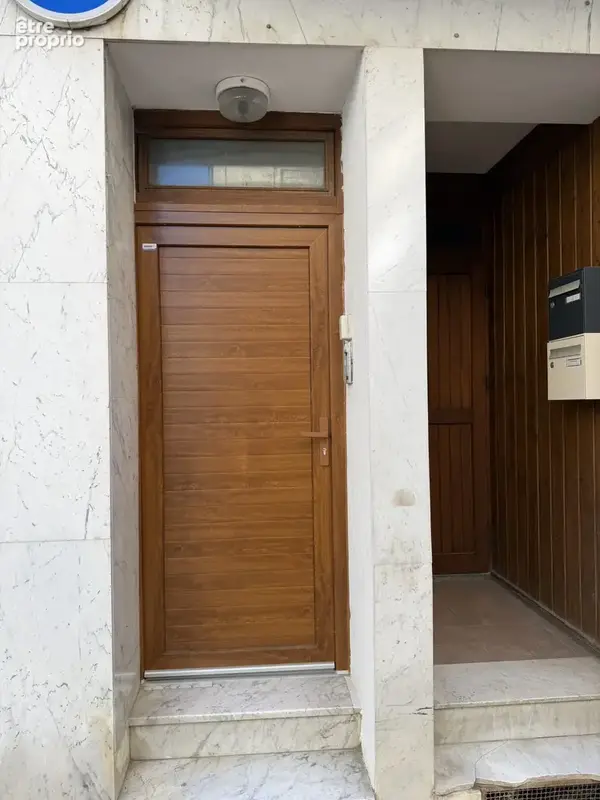 entrée immeuble 