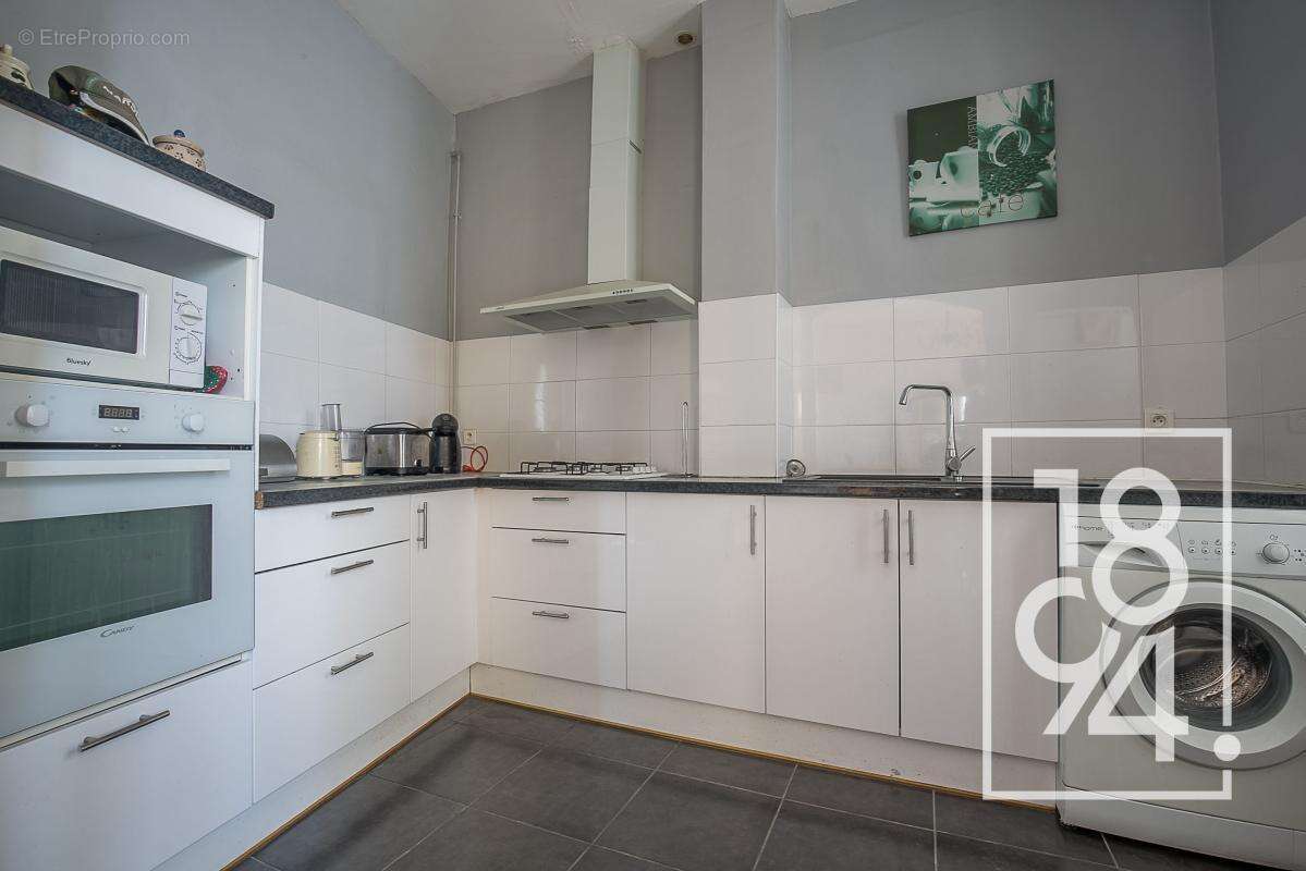 Appartement à MARSEILLE-3E