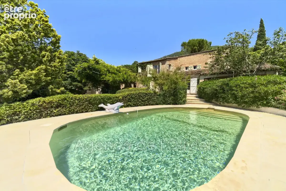 Maison 7 pièces 256 m² à vendre à Tourrettes-Sur-Loup (06140) - photo 4