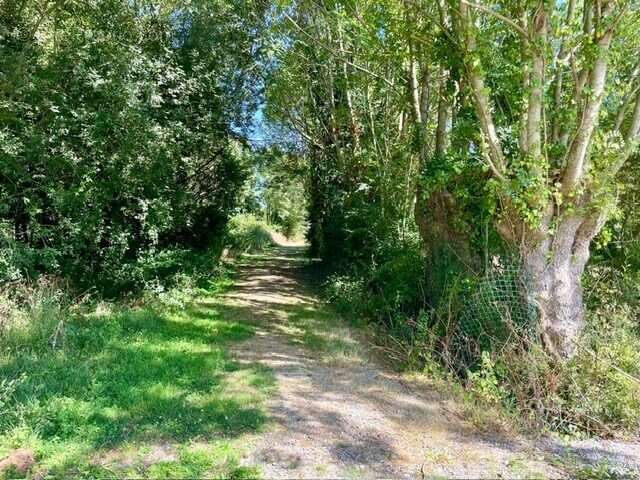 Terrain à MOUTIERS-LES-MAUXFAITS