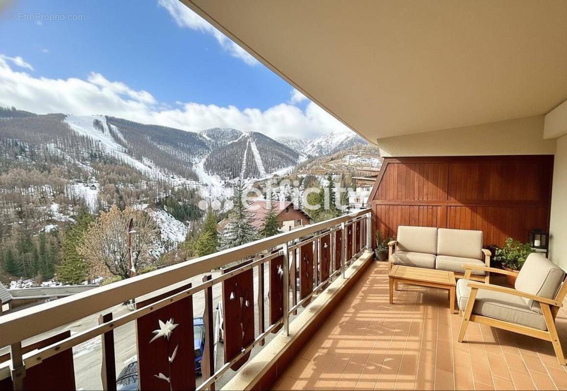 Appartement à SAINT-ETIENNE-DE-TINEE