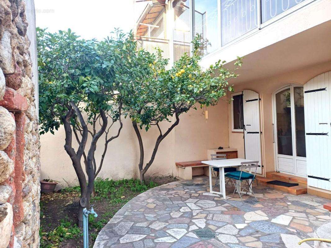 Maison à SAINT-GENIS-DES-FONTAINES