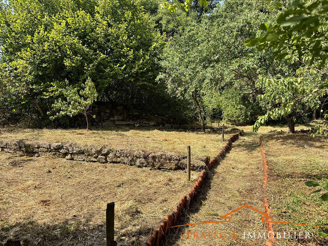 CHARRECEY, maison en pierres avec dépendances et terrain - photo 17