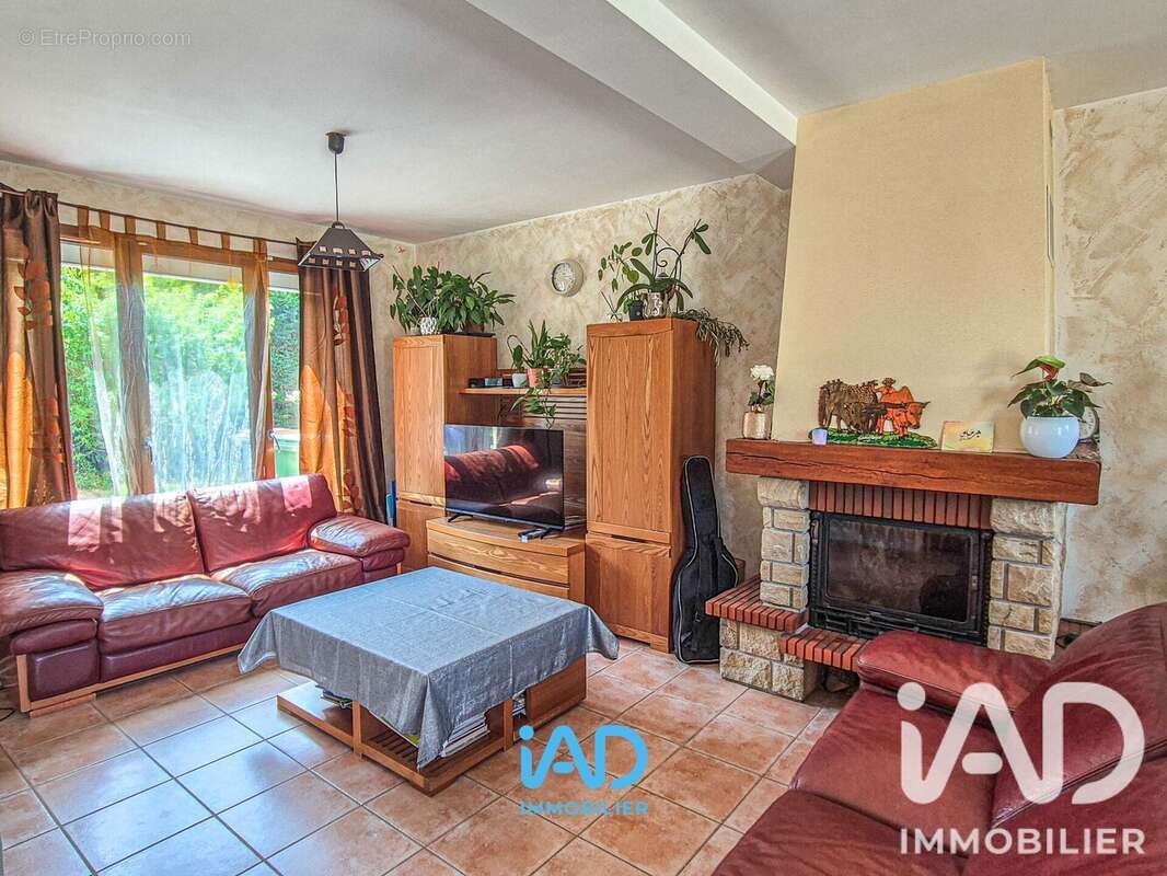 Photo 8 - Maison à JOUY-MAUVOISIN