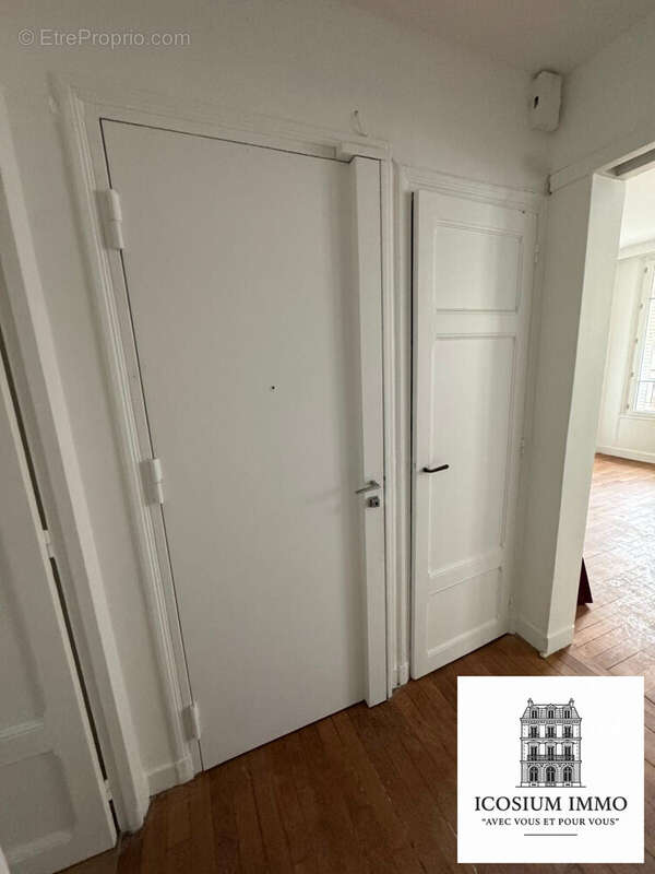 Appartement à PARIS-14E