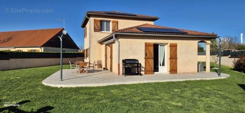 Maison à GRIEGES