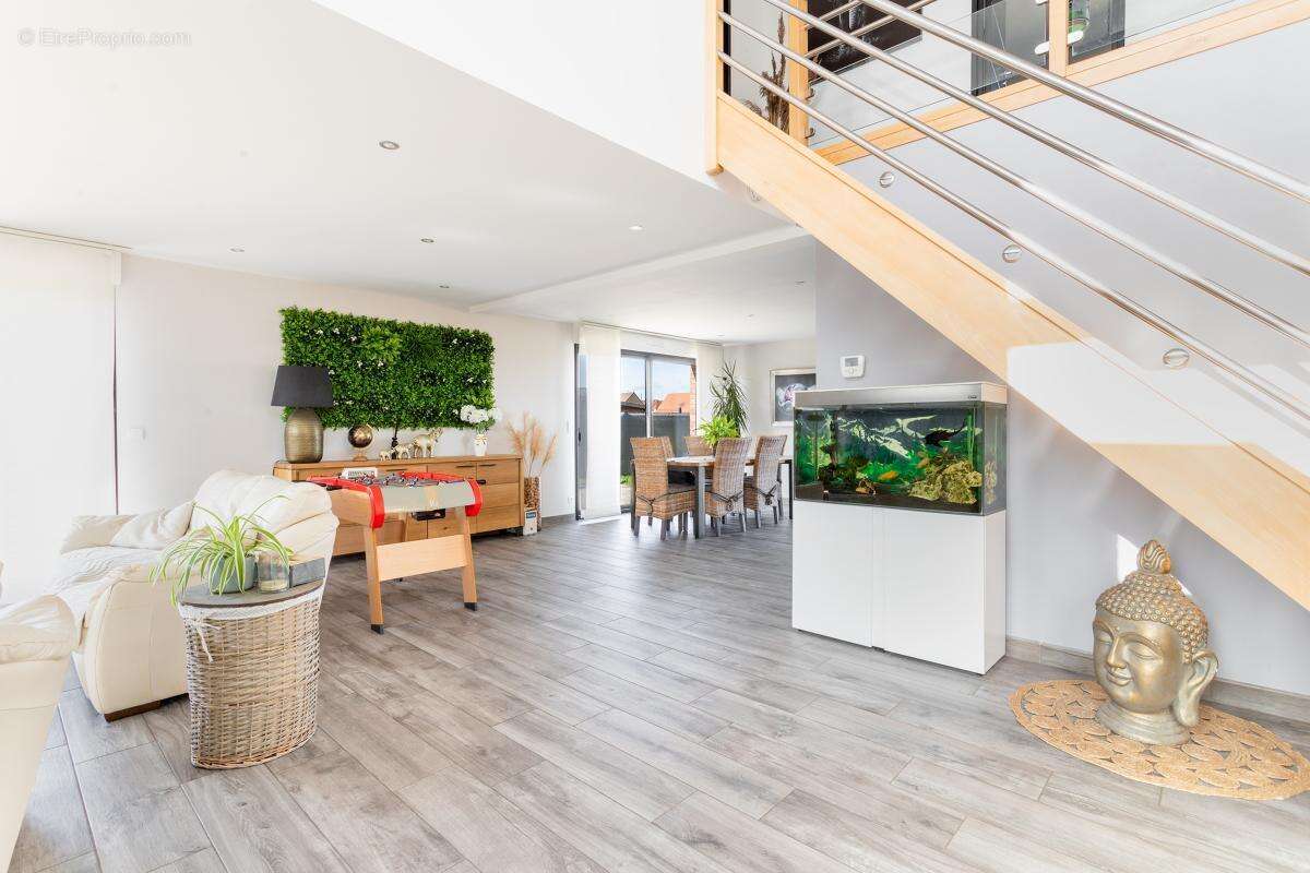 Maison à GONDECOURT