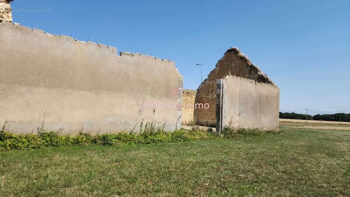 Autre à MONTIERCHAUME