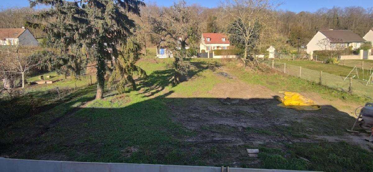 Terrain à VIC-SUR-AISNE