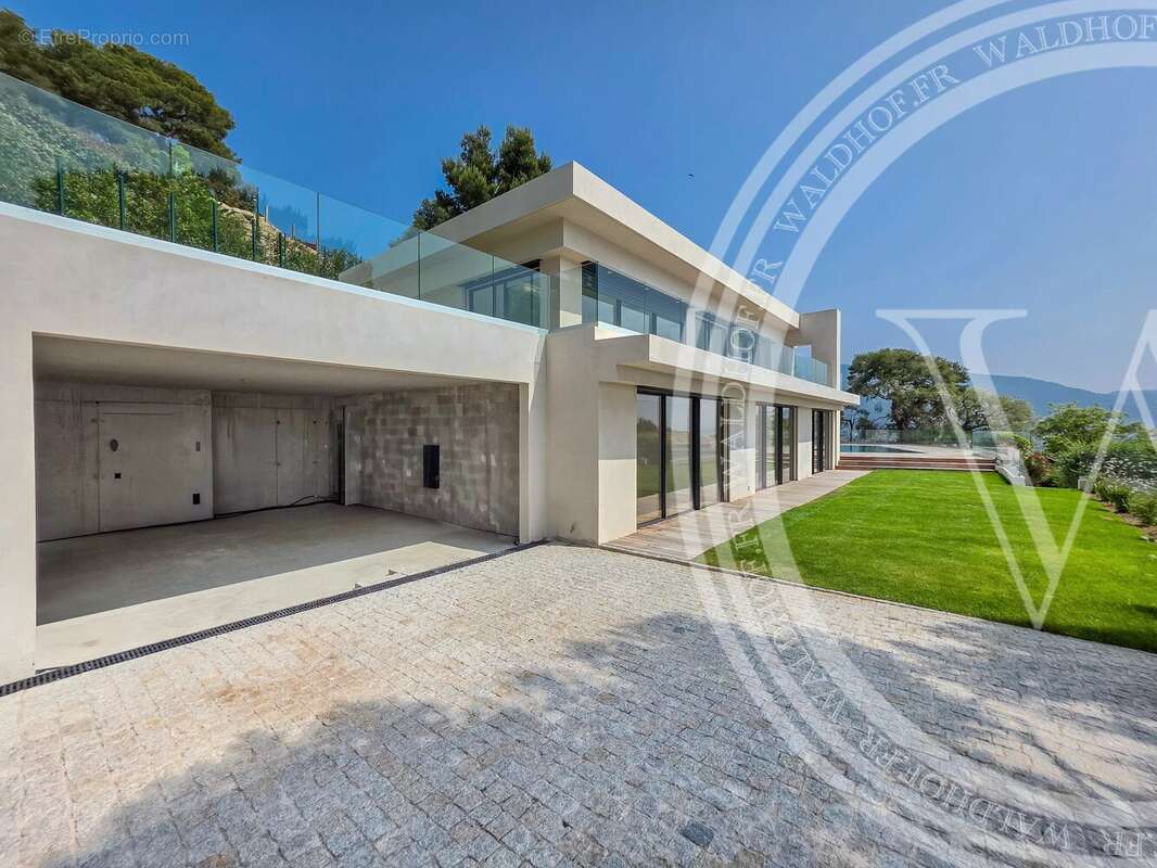 Maison à ROQUEBRUNE-CAP-MARTIN