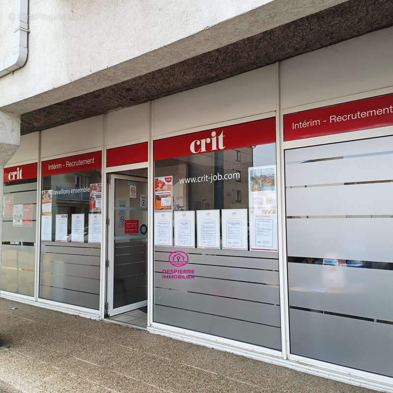 Commerce à LE PEAGE-DE-ROUSSILLON