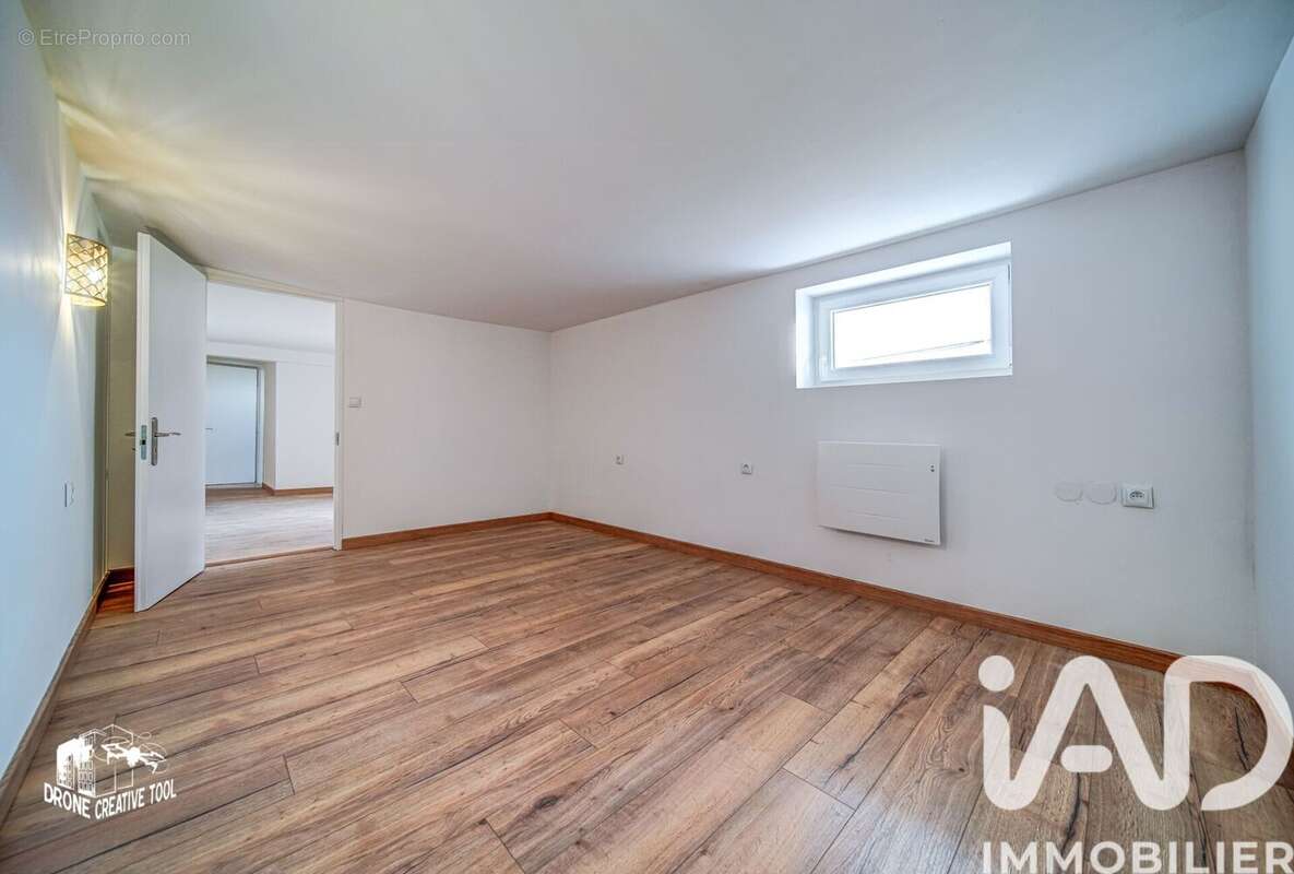 Maison 96 m² à Roncourt  - photo 5