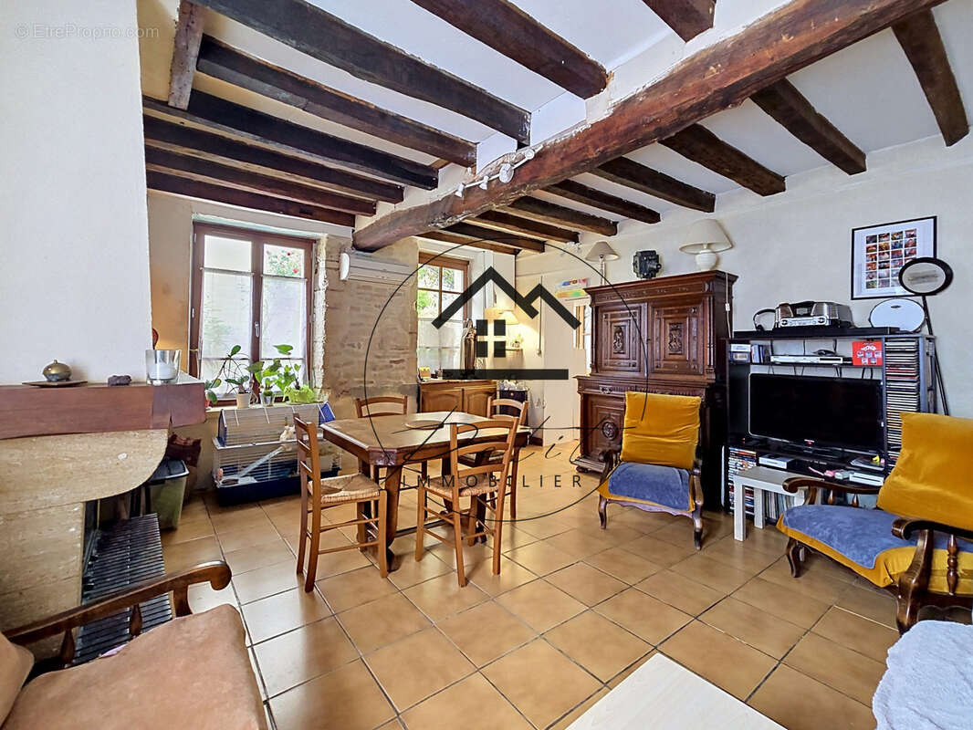 Maison à MOUY