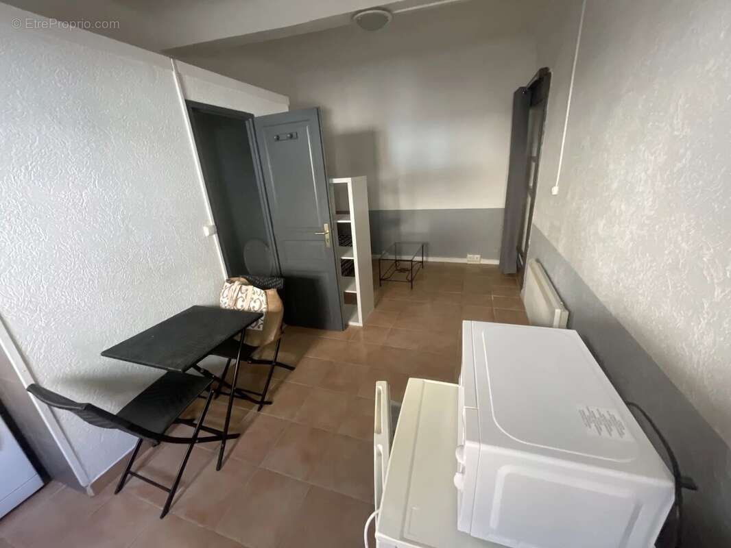 Appartement 179 m² à Saint-Paul-Les-Durance  - photo 6