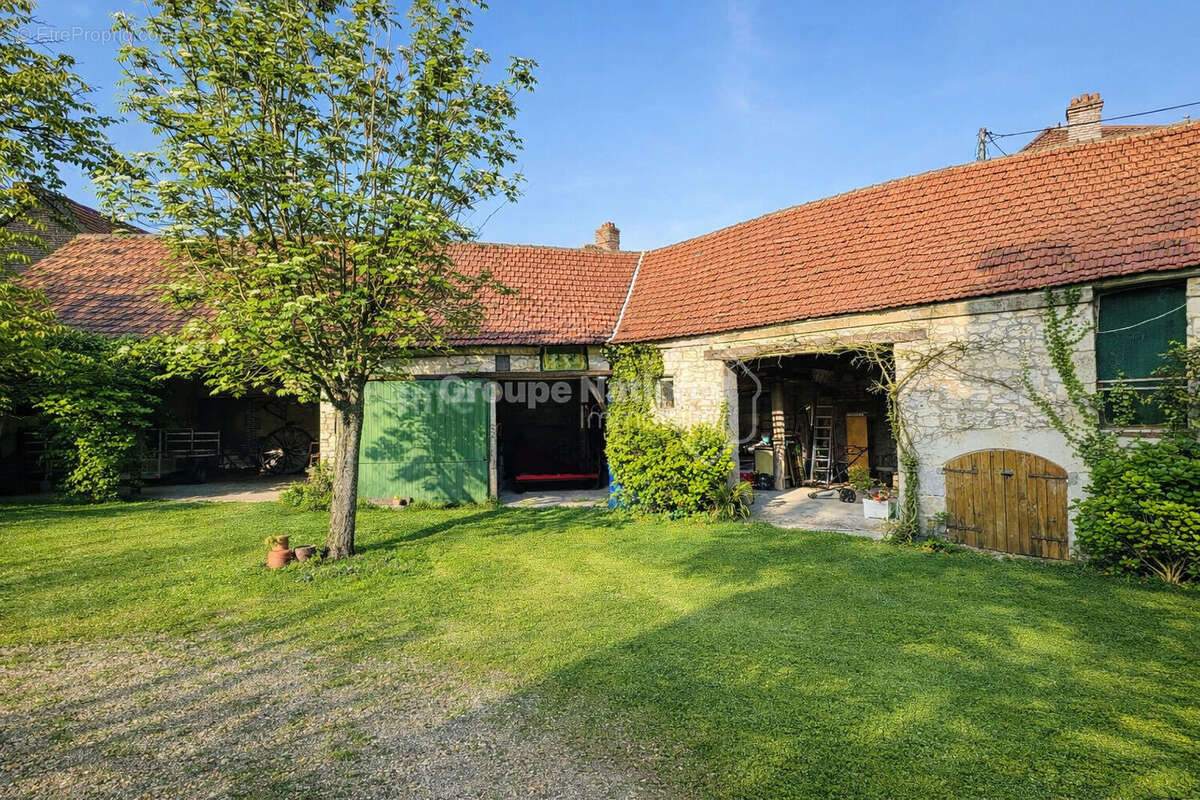 Maison à GRISY-LES-PLATRES