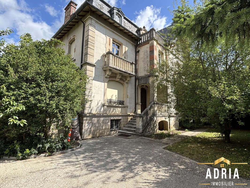 Maison à LIFFOL-LE-GRAND