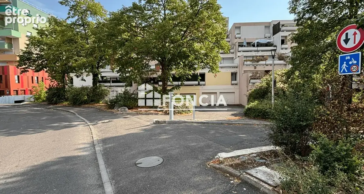 Parking à QUETIGNY