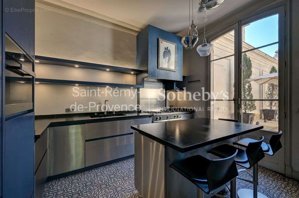 Exceptionnel hôtel Particulier du XIXè avec cour intérieure, au coeur du centre historique d'Avignon - photo 13