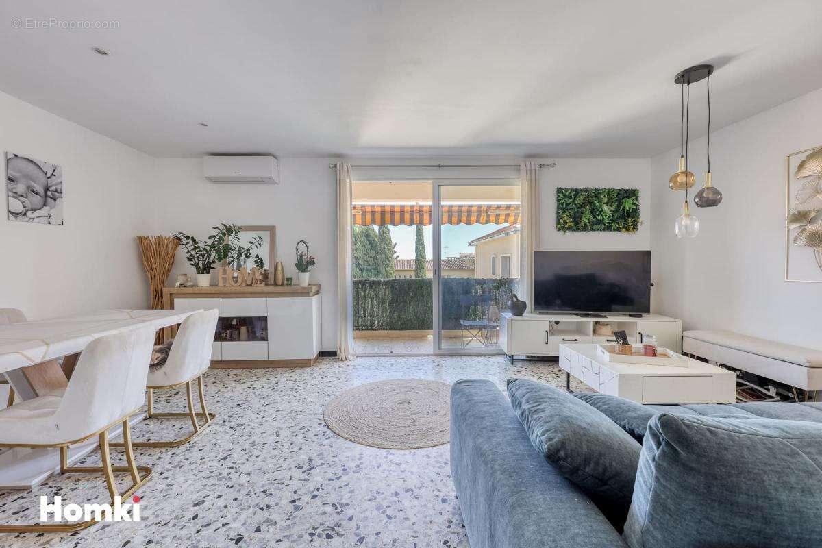 Appartement à HYERES