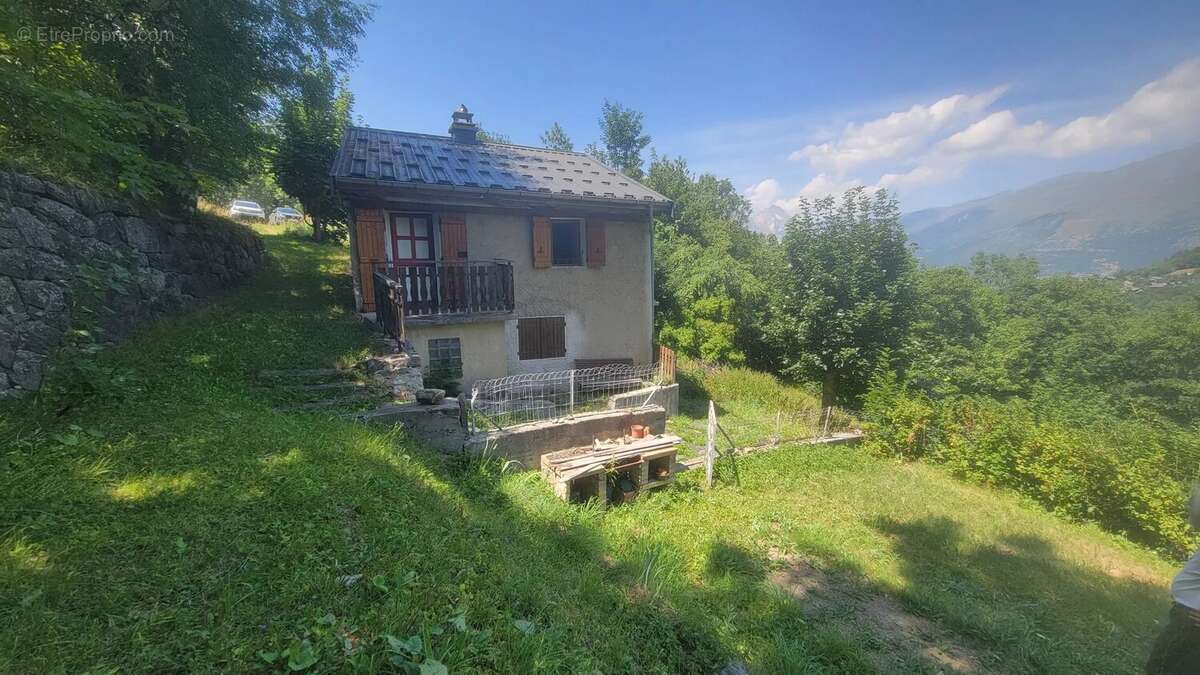 Chalet traditionnel 95 m² sur terrain 1 450 m² — Valmeinier Le Putaret - photo 2