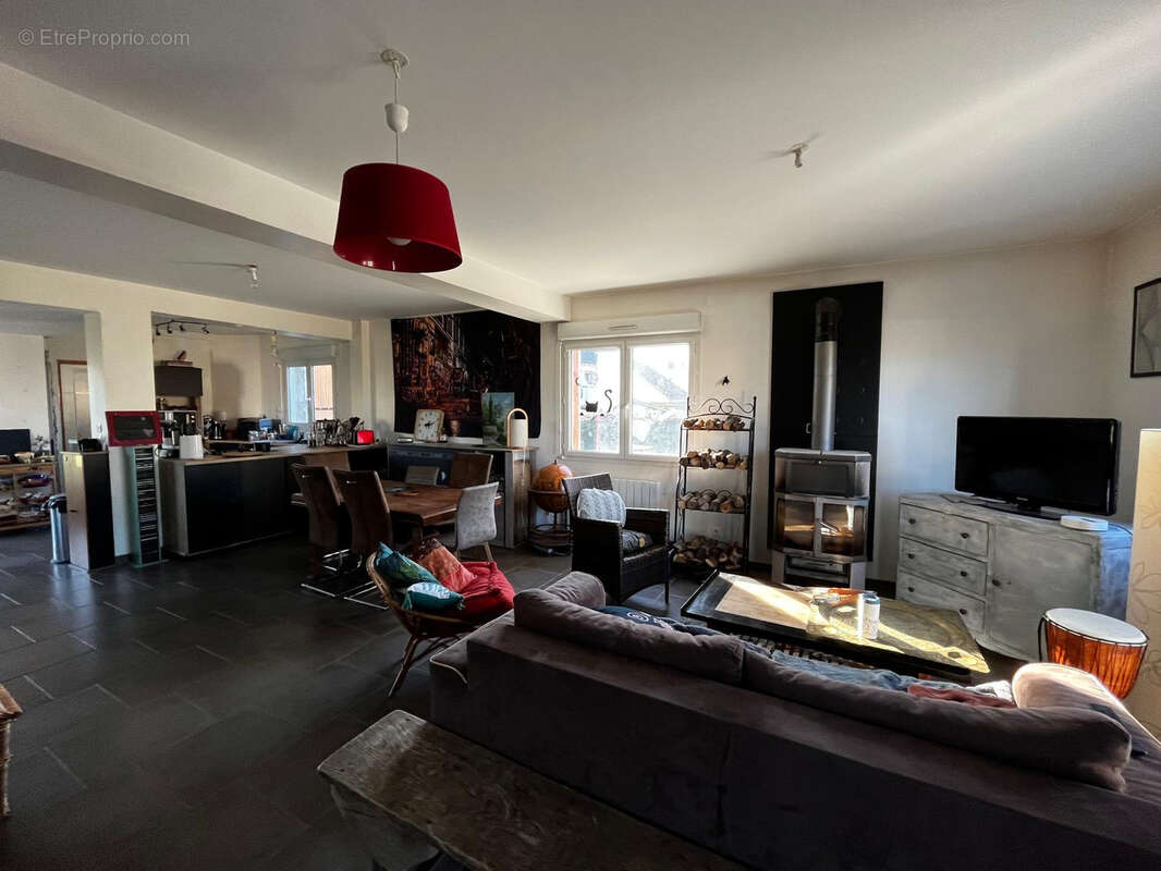 Maison à CHAMPAGNE