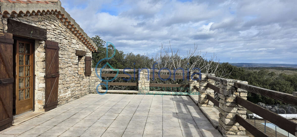 Maison à MEJANNES-LE-CLAP