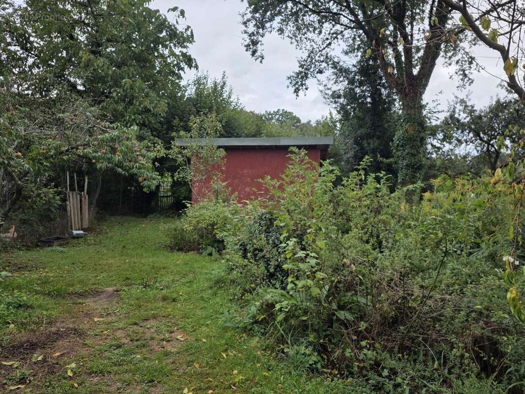 Maison à SAINT-LAURENT-LES-EGLISES