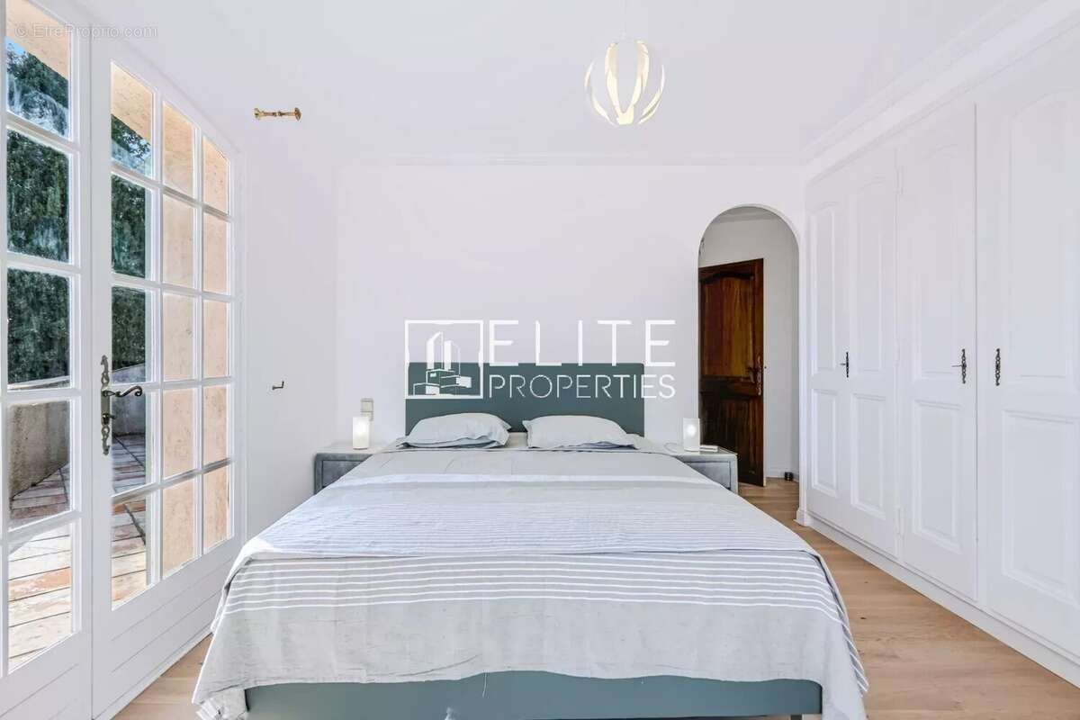 Maison de charme avec vue mer panoramique. piscine et dépendance - photo 28