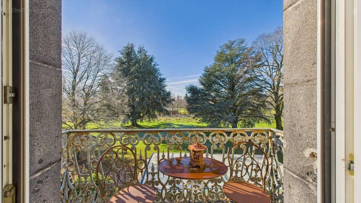 Maison à MUR-DE-BARREZ