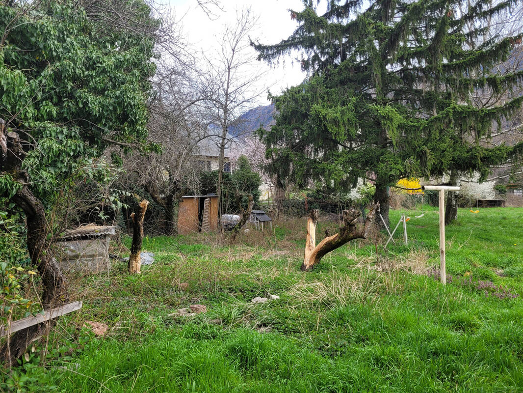 Terrain à LA CHAMBRE