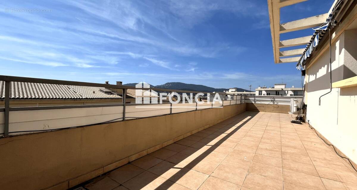 Appartement à HYERES