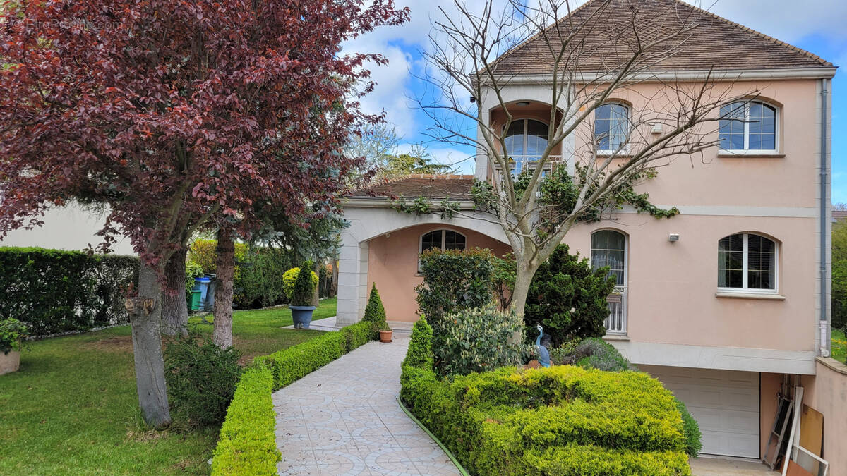 Maison à AULNAY-SOUS-BOIS