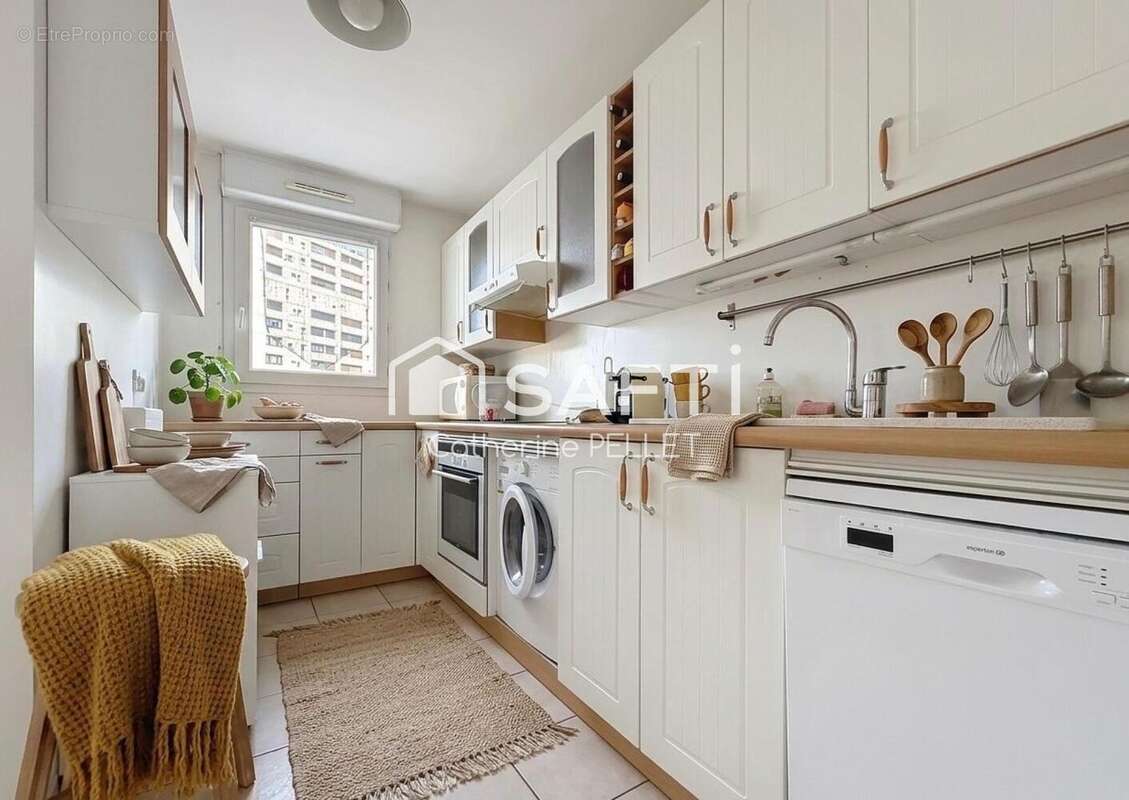 Appartement 76 m² à Fresnes  - photo 2