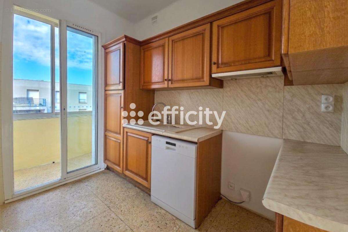 Appartement à MARSEILLE-8E