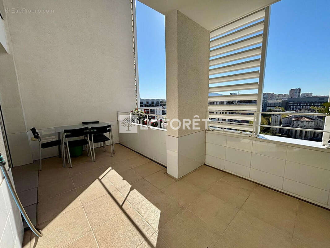 Appartement à MARSEILLE-2E