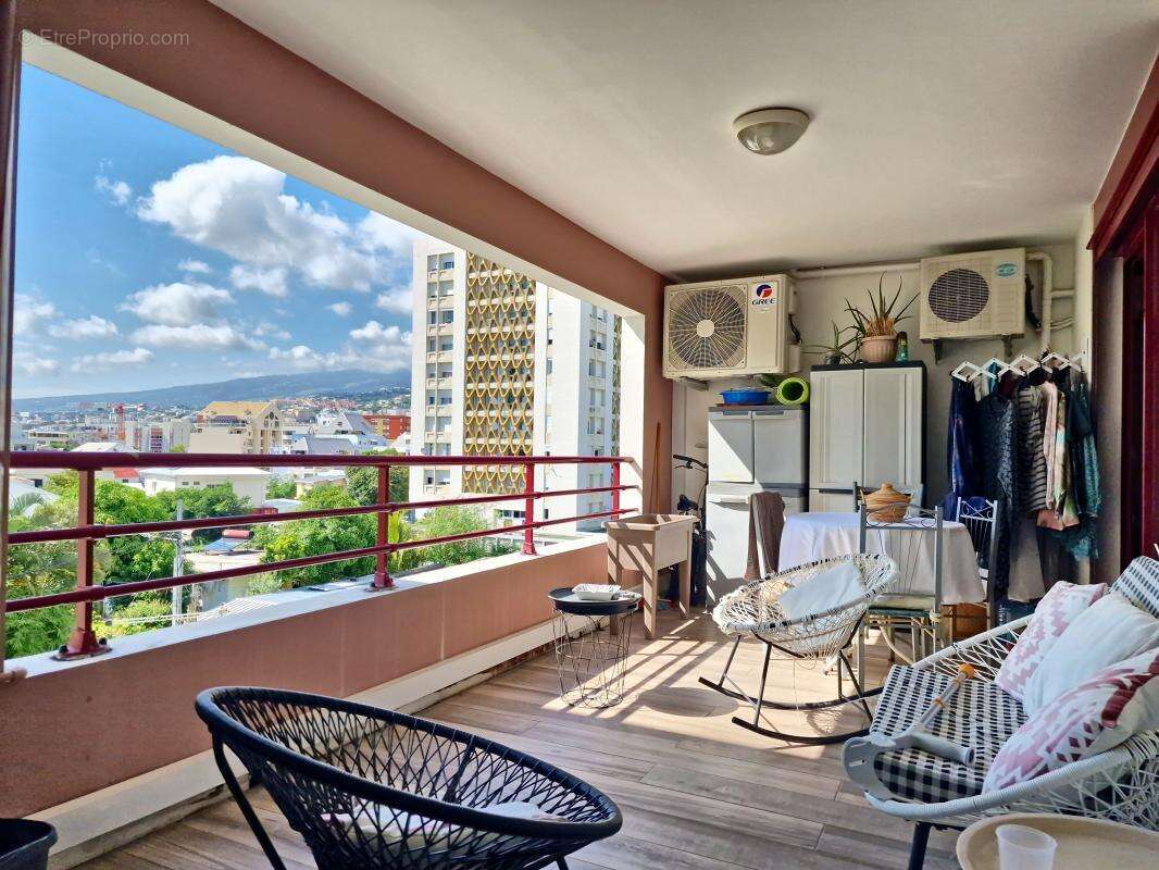 Appartement à SAINT-DENIS