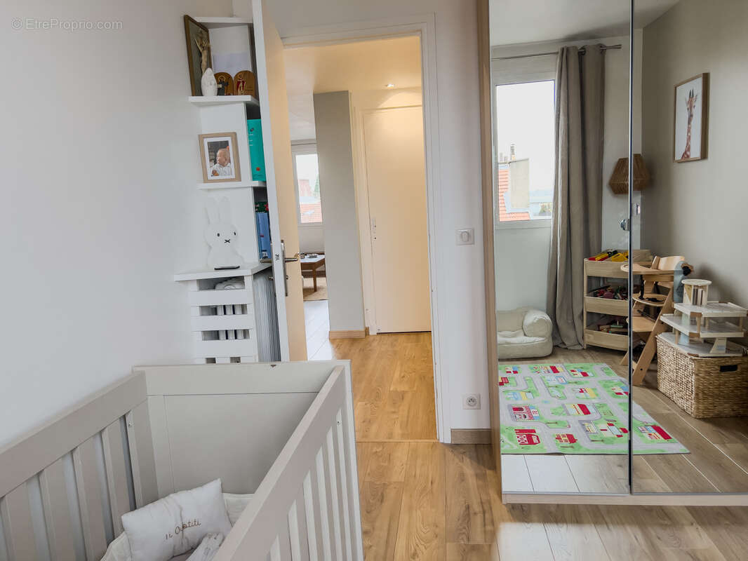 Appartement à ISSY-LES-MOULINEAUX