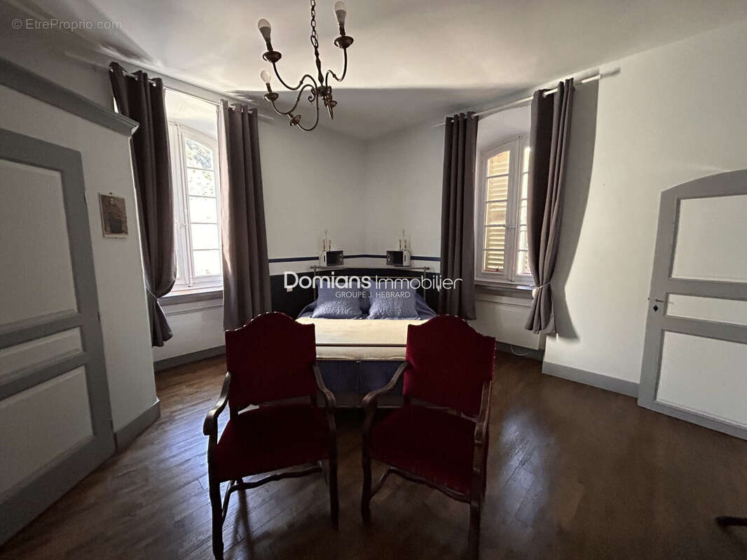 Maison 310 m² à Villefranche-De-Conflent  - photo 4