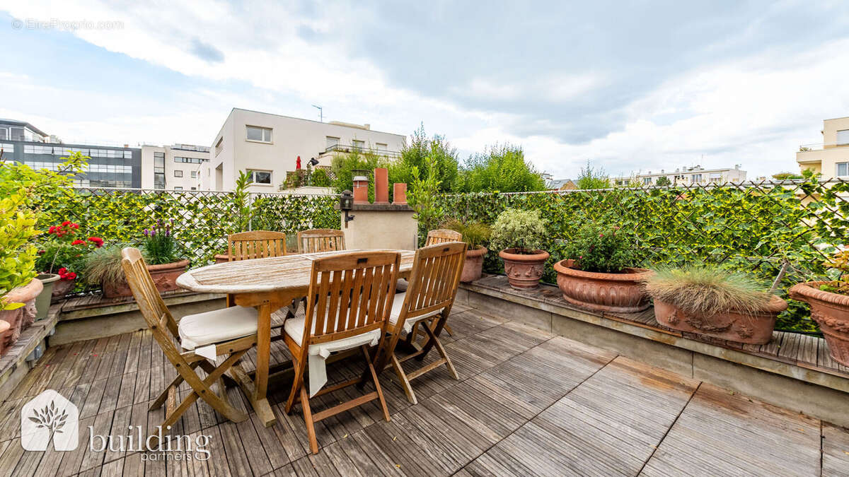 Appartement à COURBEVOIE