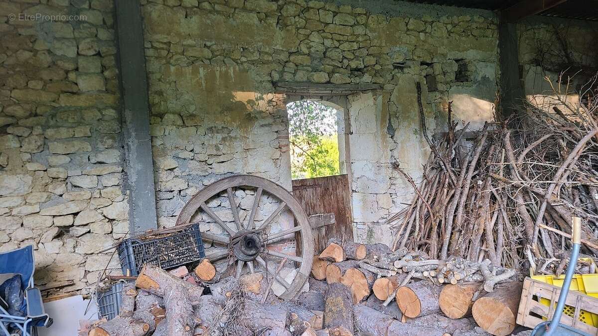 Maison en pierre à rénover - Environnement calme - Proximité Lauzerte - photo 17