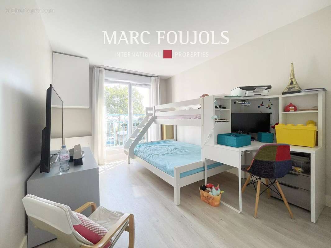 Appartement avec ascenseur et parking proche du centre ville - photo 11