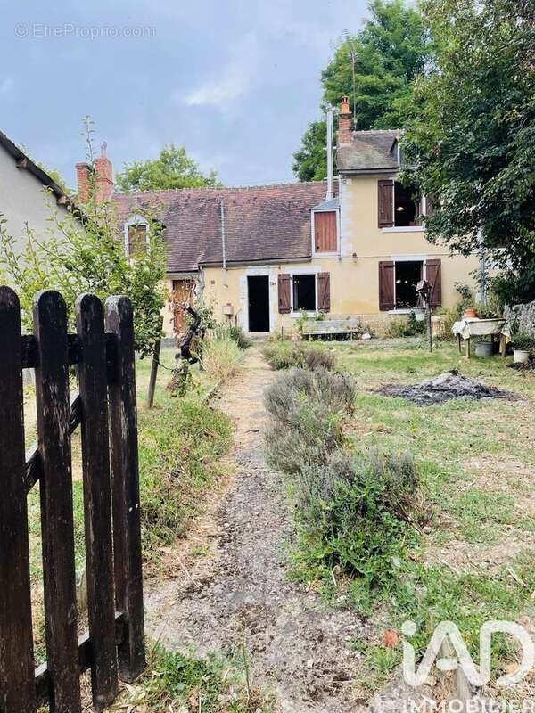 Maison 87 m² à Ruffec  - photo 4