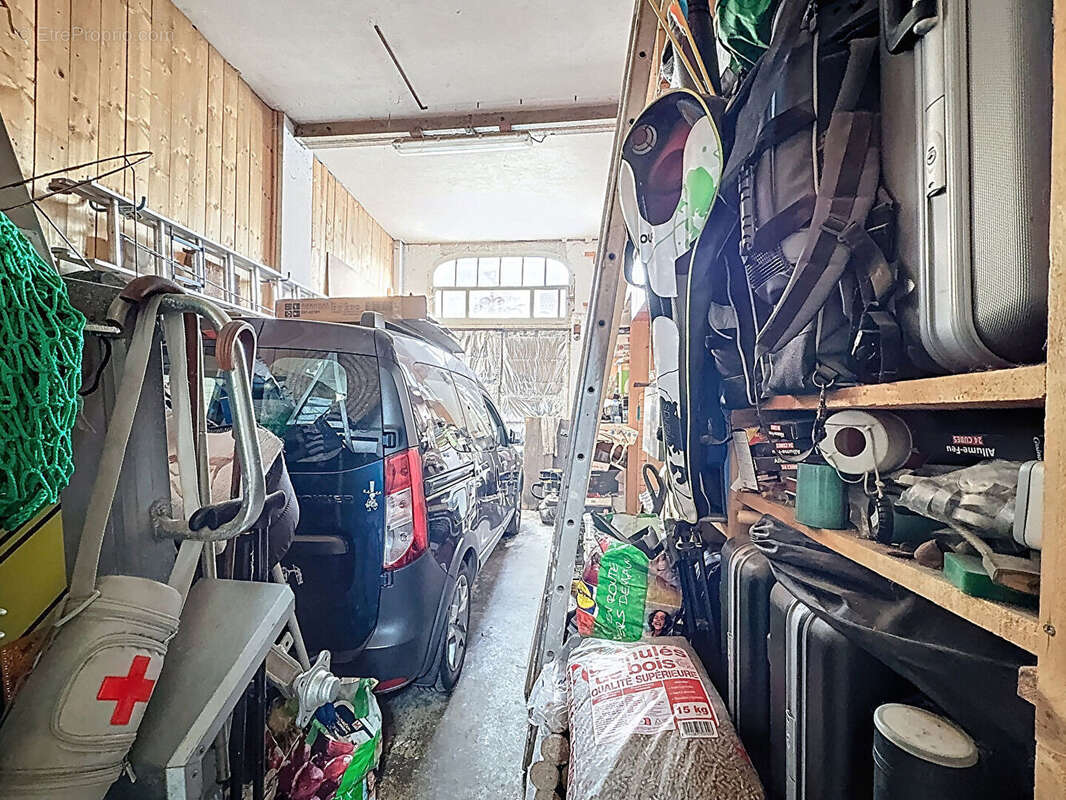 Montreuil, quartier solidarite- carnot proche des centres-villes de montreuil et de vincennes, bien atypique avec ateliers et ap - photo 9